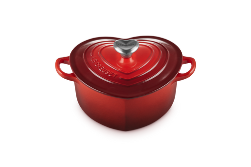 Le Creuset Heart-Shaped Signature Casserole 'Cherry Red' Ø20cm / 1.9L