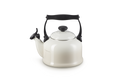 Le Creuset Kettle 2.1L Traditional 'Meringue'